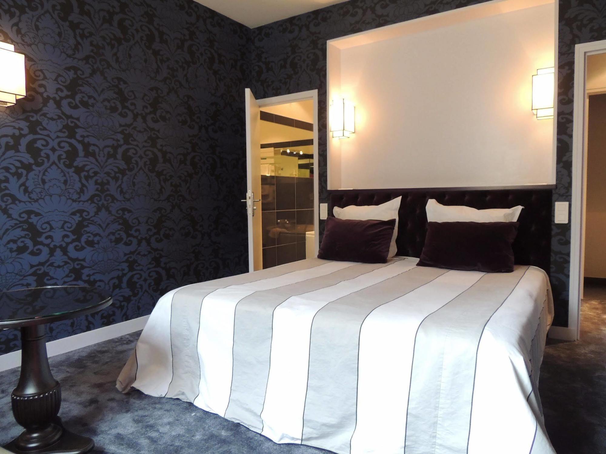 Logis - Hotel & Restaurant Du Tribunal Mortagne-au-Perche Ngoại thất bức ảnh